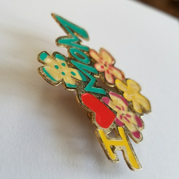 Relisted- i love Mom brooch pin heart gold tone mothers day - Picture 5 of 6